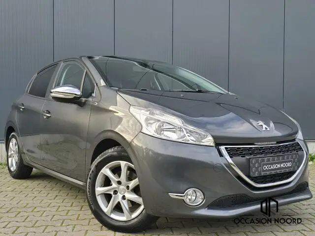 Photo 1 : Peugeot 208 2015 Petrol