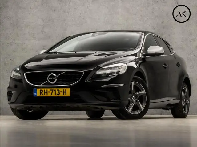 Photo 1 : Volvo V40 2017 Diesel