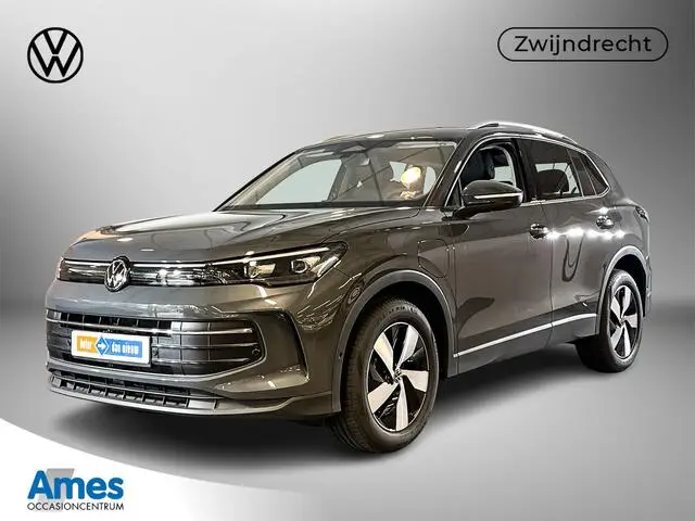 Photo 1 : Volkswagen Tiguan 2024 Hybride