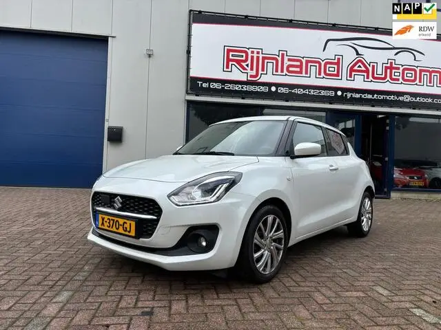 Photo 1 : Suzuki Swift 2021 Hybrid