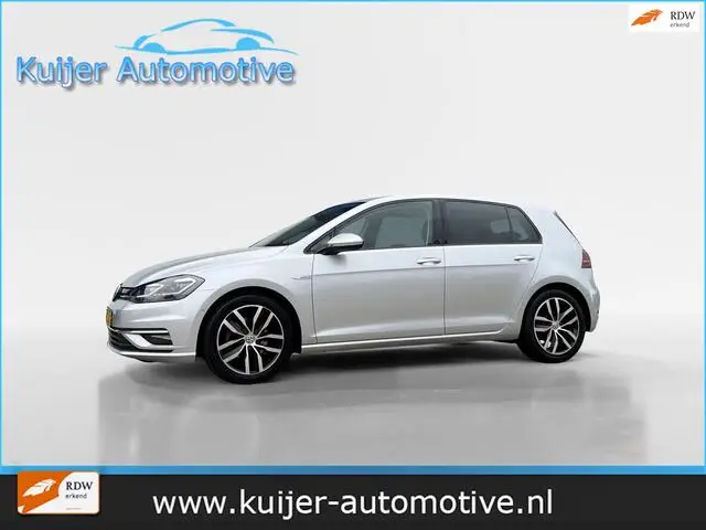 Photo 1 : Volkswagen Golf 2018 Petrol