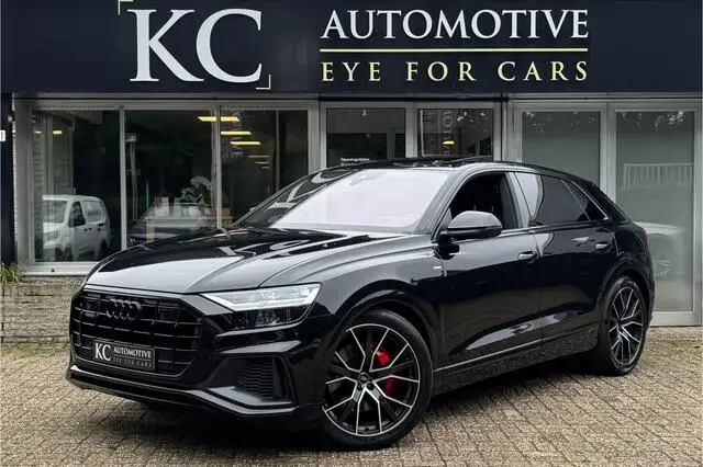 Photo 1 : Audi Q8 2019 Essence