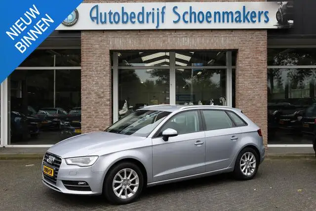 Photo 1 : Audi A3 2015 Petrol