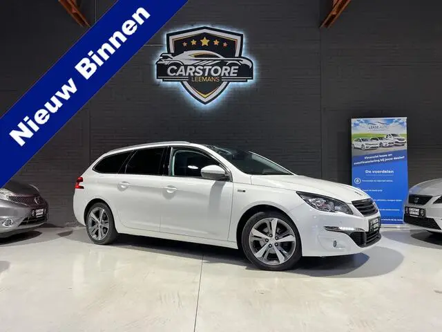 Photo 1 : Peugeot 308 2016 Petrol