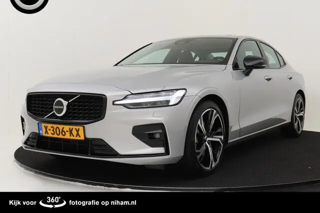 Photo 1 : Volvo S60 2023 Hybrid