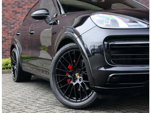 Photo 1 : Porsche Cayenne 2019 Hybride