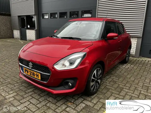 Photo 1 : Suzuki Swift 2017 Petrol