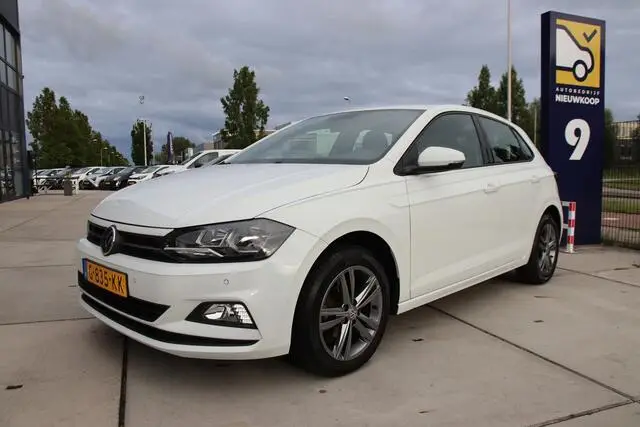 Photo 1 : Volkswagen Polo 2019 Essence