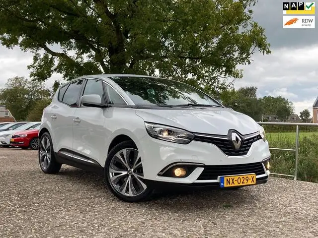 Photo 1 : Renault Scenic 2017 Essence