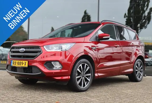 Photo 1 : Ford Kuga 2018 Essence