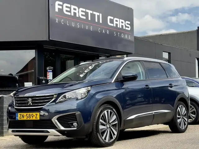 Photo 1 : Peugeot 5008 2019 Petrol