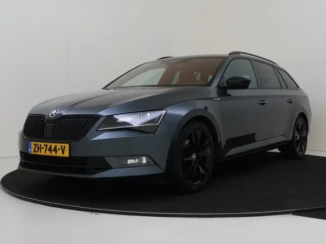 Photo 1 : Skoda Superb 2019 Essence