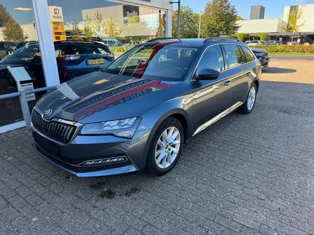 Photo 1 : Skoda Superb 2021 Hybrid