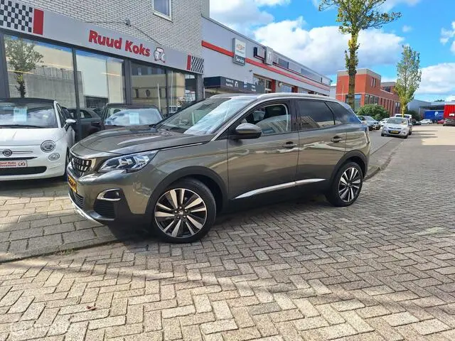 Photo 1 : Peugeot 3008 2017 Petrol