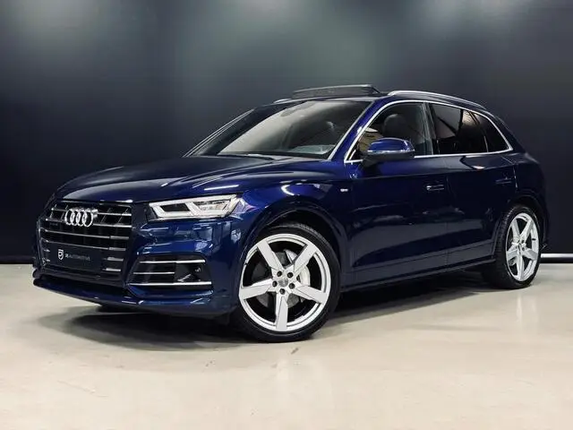 Photo 1 : Audi Q5 2020 Hybrid