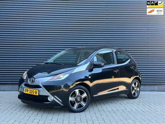 Photo 1 : Toyota Aygo 2015 Petrol