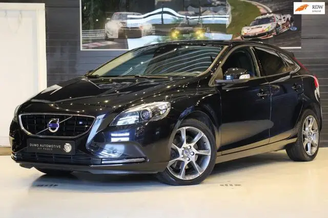 Photo 1 : Volvo V40 2015 Essence