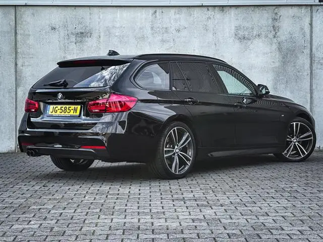 Photo 1 : Bmw Serie 3 2016 Petrol