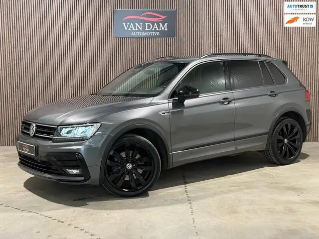 Photo 1 : Volkswagen Tiguan 2020 Essence