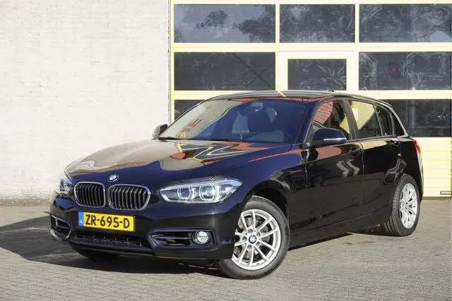 Photo 1 : Bmw Serie 1 2019 Petrol