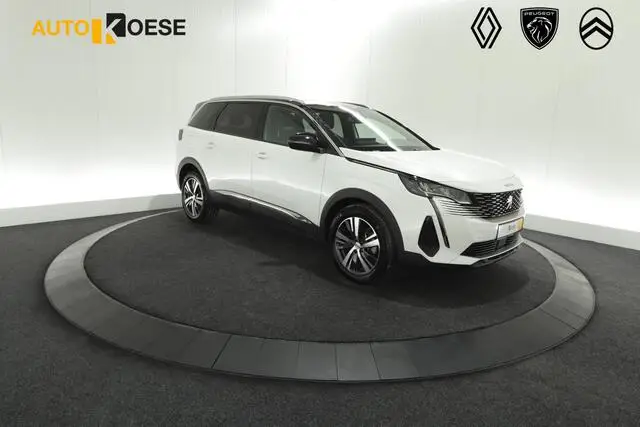 Photo 1 : Peugeot 5008 2023 Essence