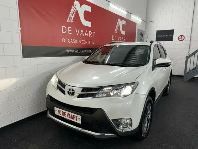 Photo 1 : Toyota Rav4 2015 Petrol