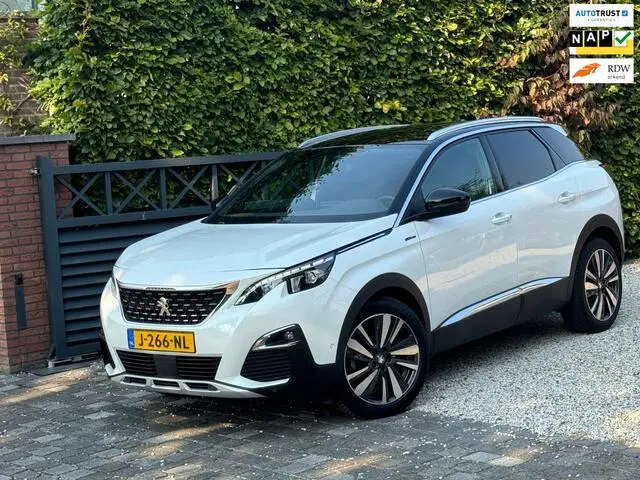 Photo 1 : Peugeot 3008 2020 Essence