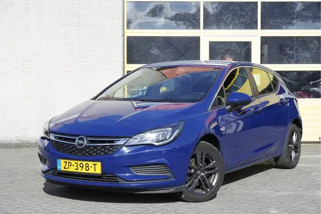 Photo 1 : Opel Astra 2019 Essence