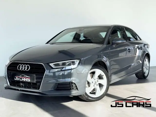 Photo 1 : Audi A3 2019 Essence