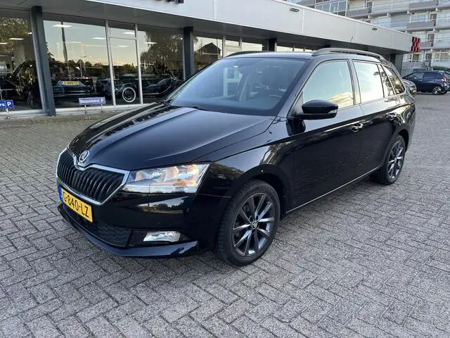 Photo 1 : Skoda Fabia 2019 Essence