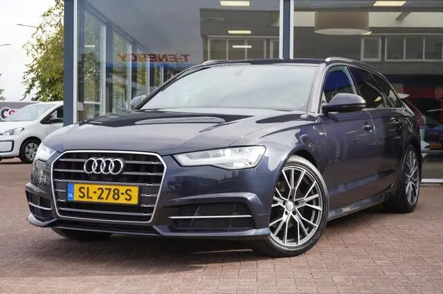 Photo 1 : Audi A6 2018 Essence