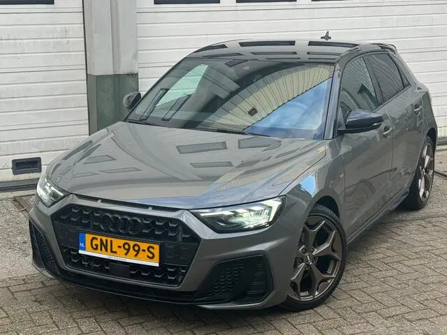 Photo 1 : Audi A1 2019 Petrol