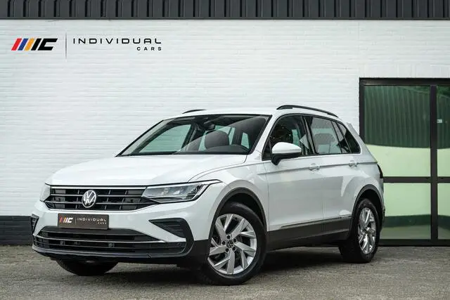 Photo 1 : Volkswagen Tiguan 2021 Essence