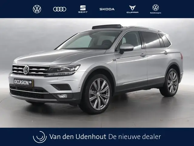 Photo 1 : Volkswagen Tiguan 2020 Essence