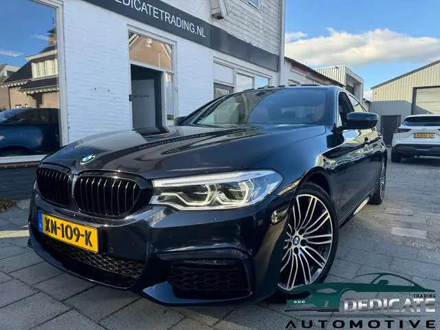 Photo 1 : Bmw Serie 5 2019 Essence