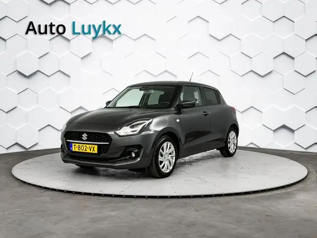 Photo 1 : Suzuki Swift 2022 Petrol