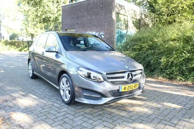 Photo 1 : Mercedes-benz Classe B 2015 Petrol