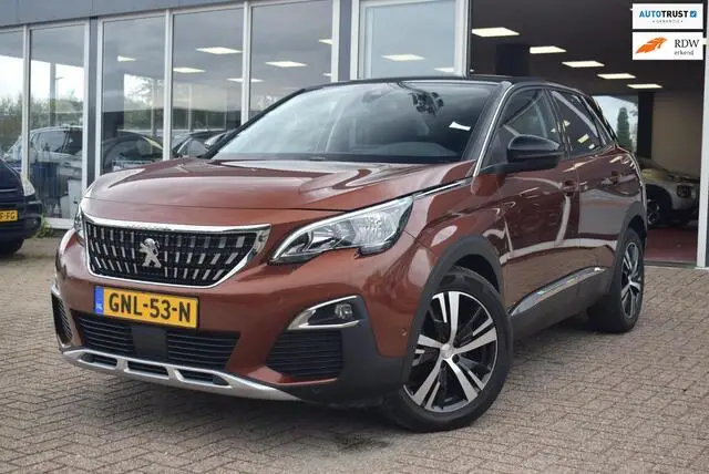 Photo 1 : Peugeot 3008 2017 Petrol