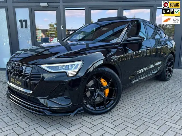 Photo 1 : Audi E-tron 2021 Electric