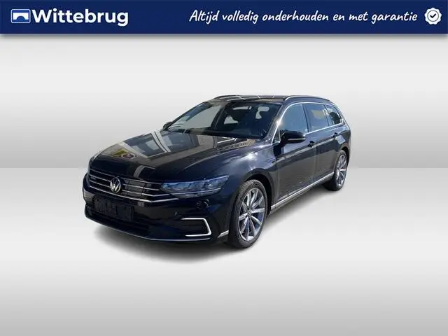 Photo 1 : Volkswagen Passat 2021 Hybrid