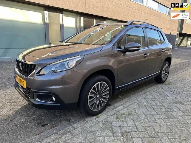 Photo 1 : Peugeot 2008 2017 Petrol