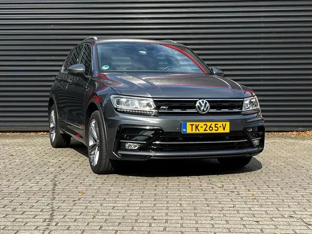 Photo 1 : Volkswagen Tiguan 2018 Essence