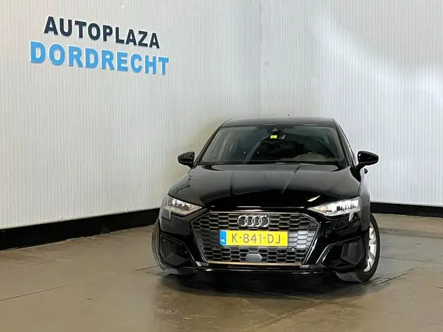 Photo 1 : Audi A3 2020 Petrol