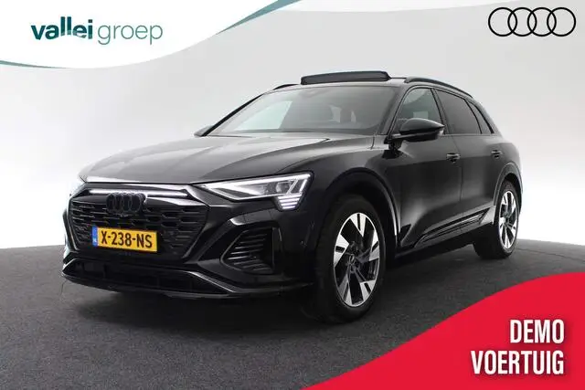 Photo 1 : Audi Q8 2024 Électrique