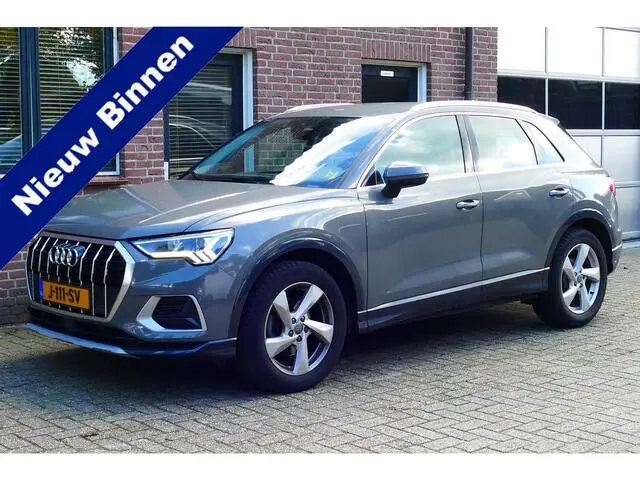 Photo 1 : Audi Q3 2019 Petrol