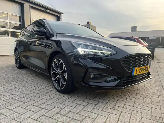 Photo 1 : Ford Focus 2019 Petrol