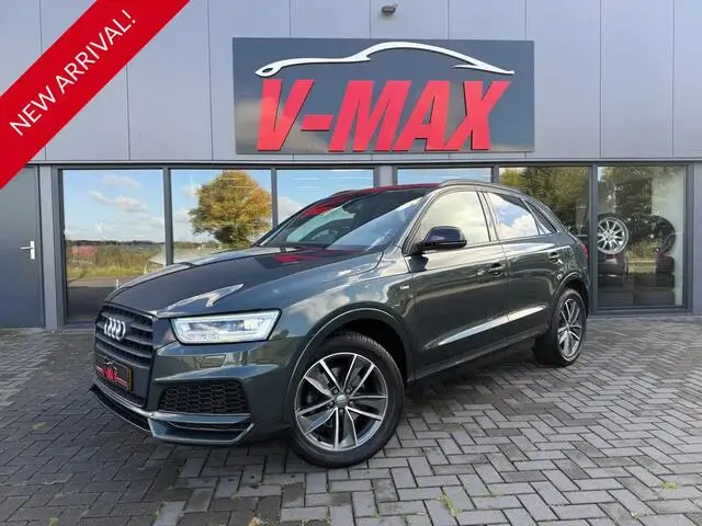 Photo 1 : Audi Q3 2018 Petrol