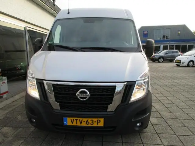 Photo 1 : Nissan Interstar 2023 Diesel