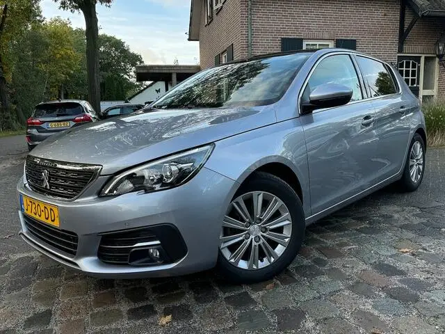 Photo 1 : Peugeot 308 2020 Essence