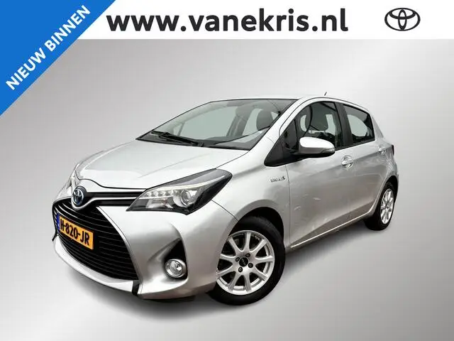 Photo 1 : Toyota Yaris 2015 Hybrid